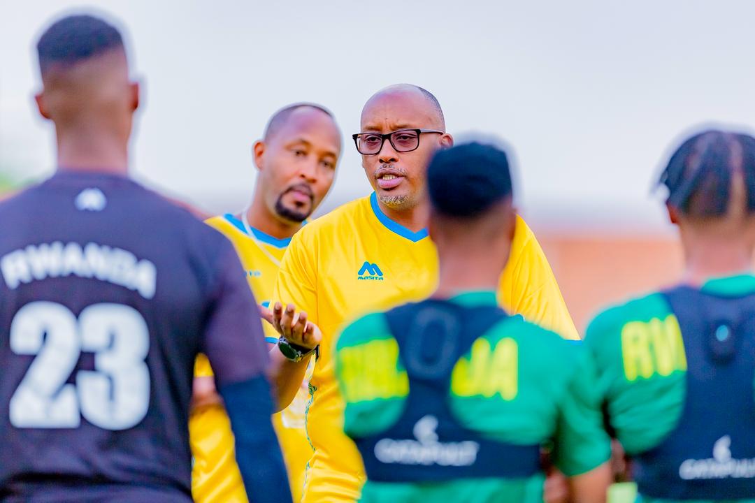 Shema Fabrice wa FERWAFA yemeranya n'Umutoza Amrouche ku cyafasha Amavubi