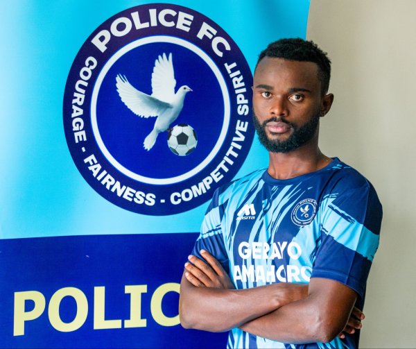 Manishimwe Djabel ajyanwe no guterura ibikombe muri Police FC