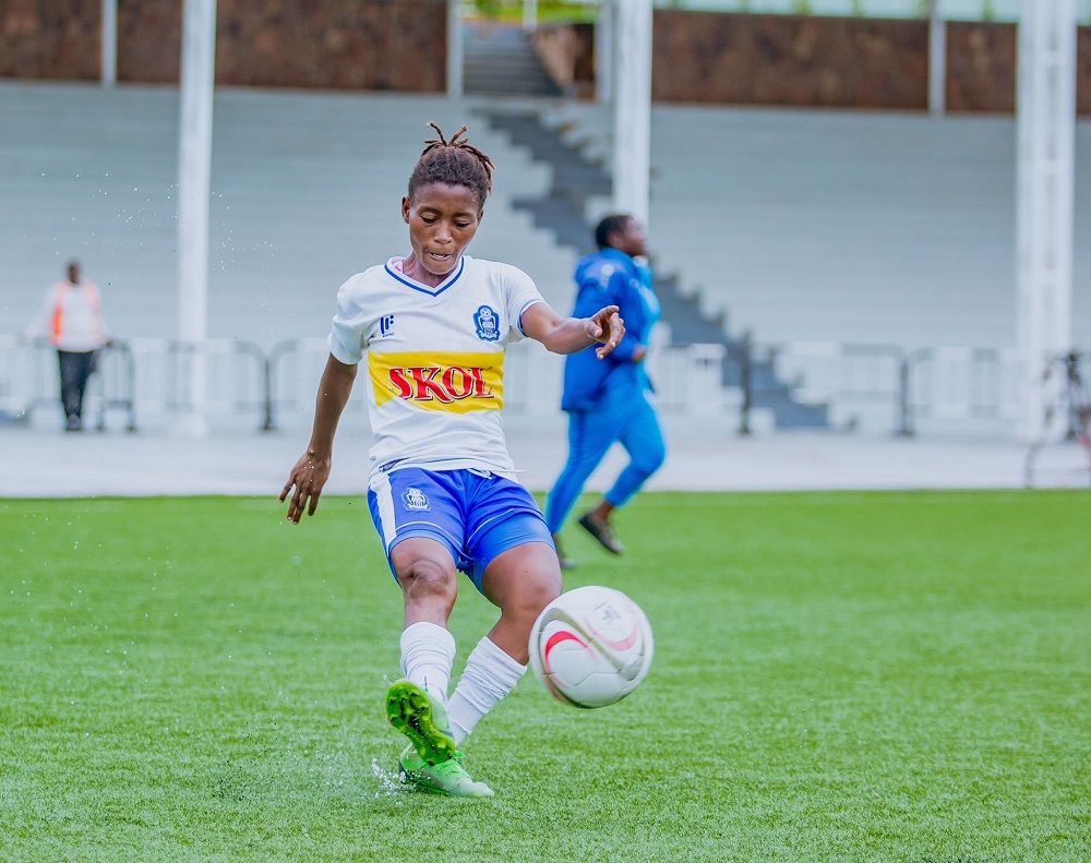 Kapiteni wa Rayon Sports WFC yasinyiye ikipe yo muri Turikiya