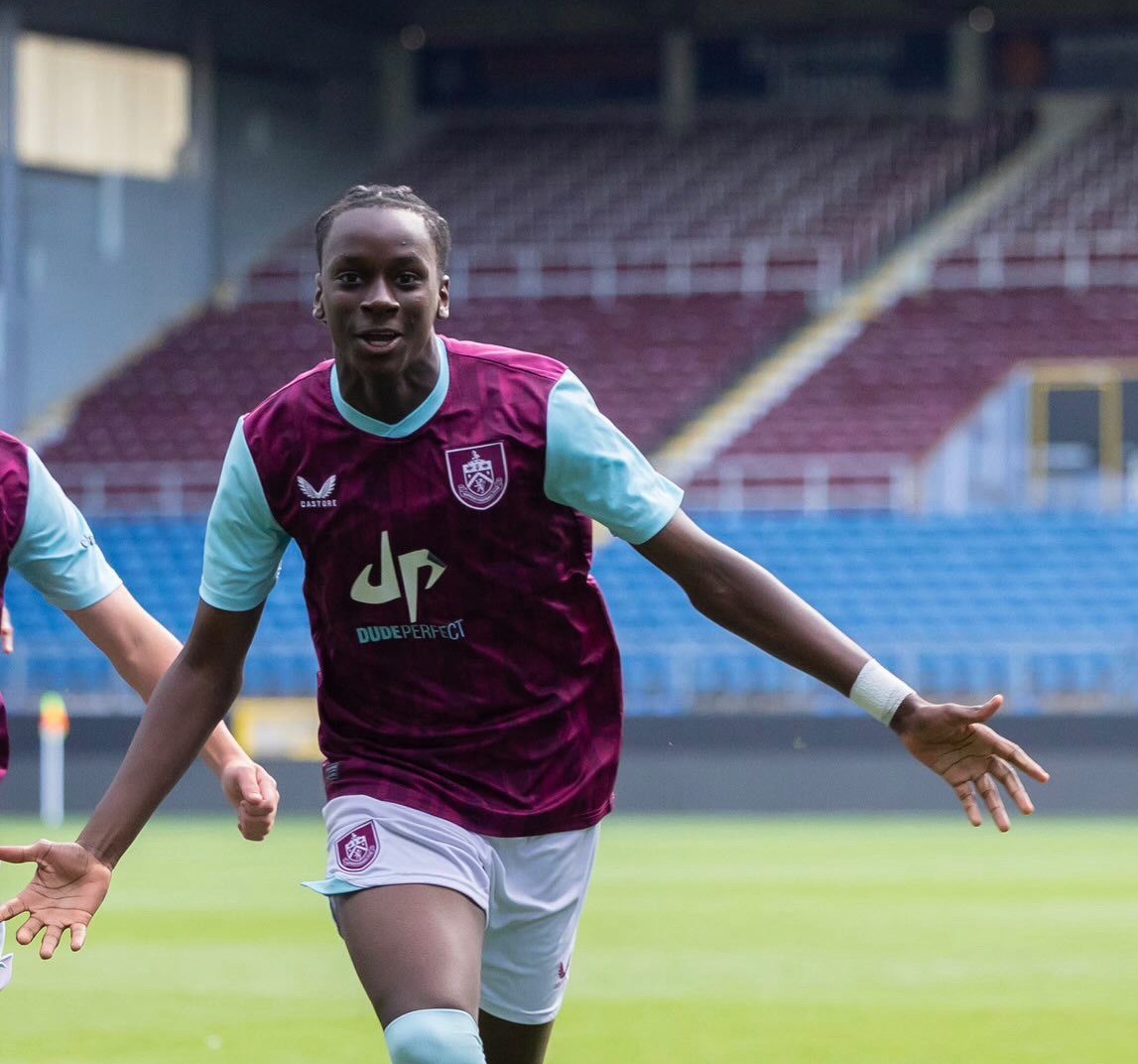 Myugarirowa ufite inkomoko mu Rwanda yakinnye umukino wa mbere muri shampiyona y’u Bwongereza