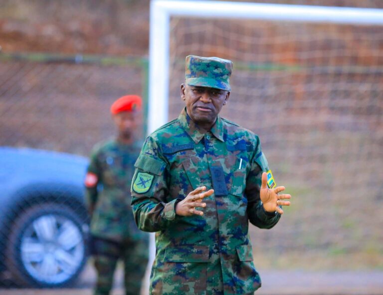 Abayobozi bakuru muri RDF basuye APR FC yitegura Rayon Sports