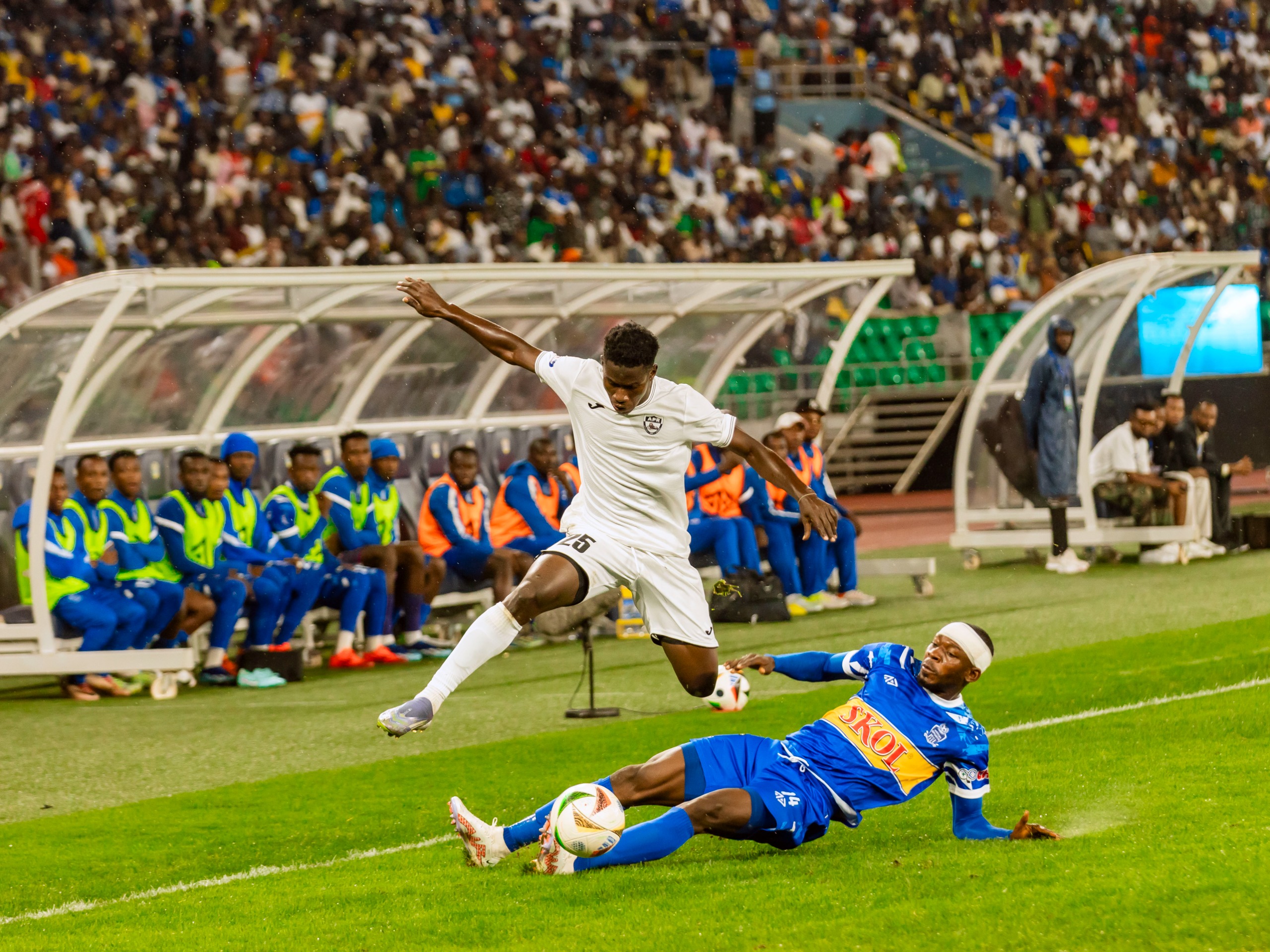 APR FC yakosoreye Rayon Sports mu Amahoro ibura aho ikwirwa