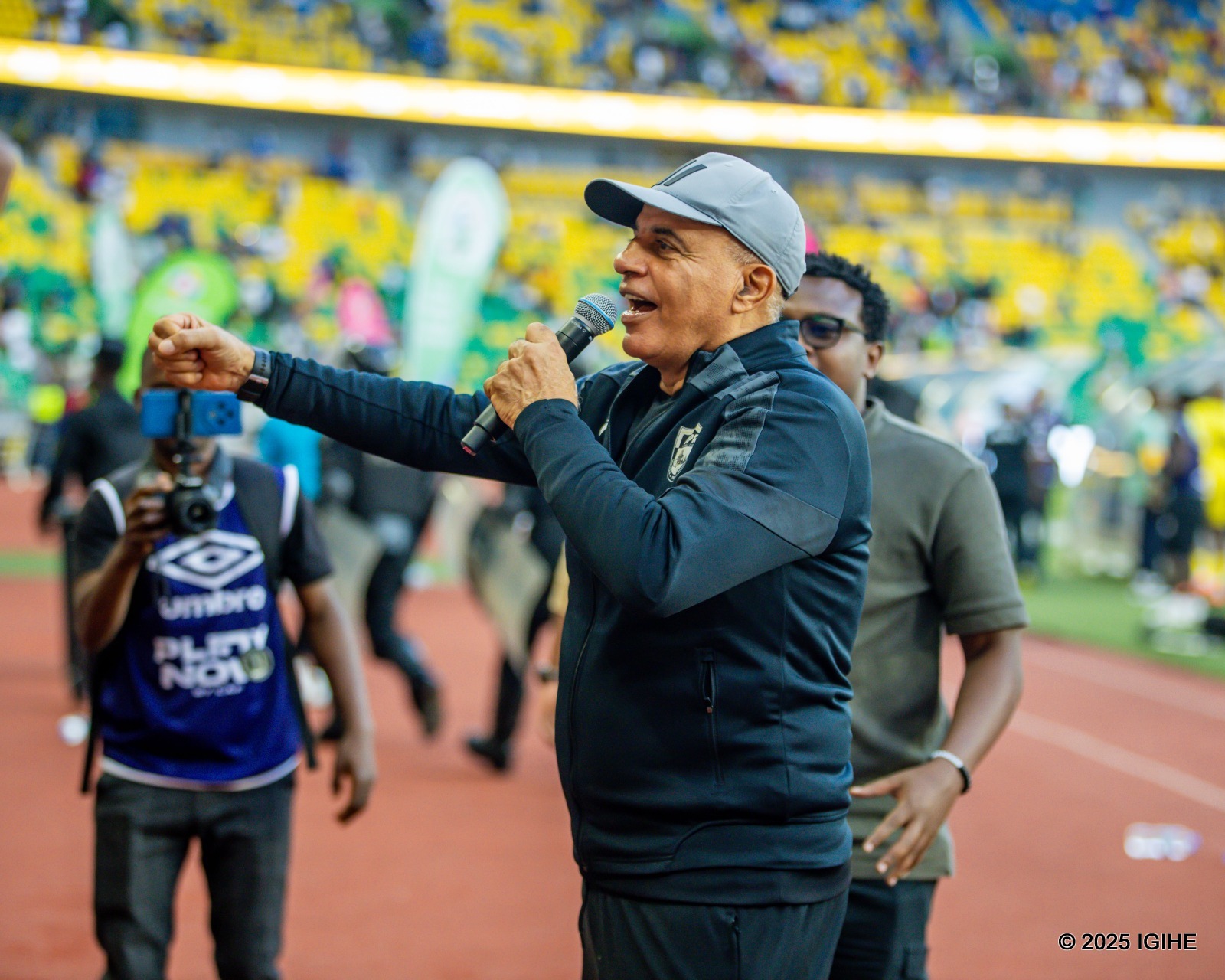 Umutoza Taleb wa APR FC yiyemeje guhugura abanyamakuru b’imikino