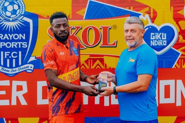 ‎Kwizera Olivier yijeje bafana ba Rayon Sports igikombe nyuma yo guhabwa igihembo