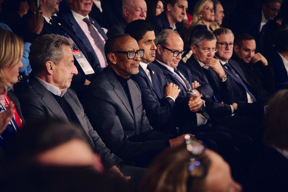 ‎Perezida Kagame yitabiriye umukino w'amateka Paris Saint Germain yatsinzemo Bayern Munich