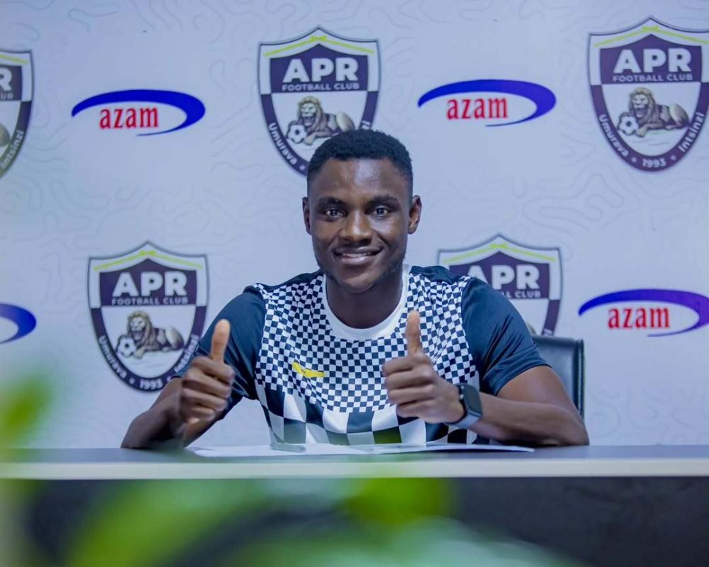 APR FC yerekanye rutahizamu wa mbere yasinyishije